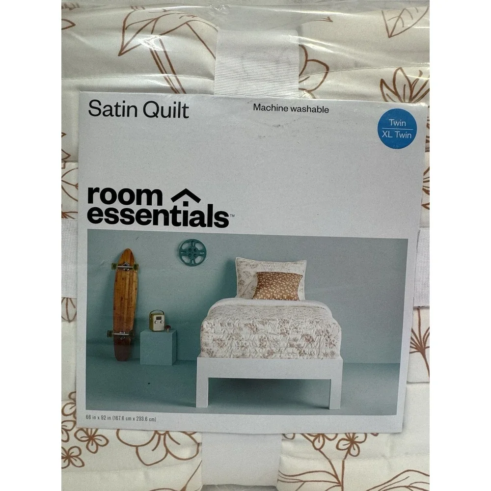 Twin/XL Twin Satin Quilt Ivory Floral Pattern- Room Essentials 92in X 66in